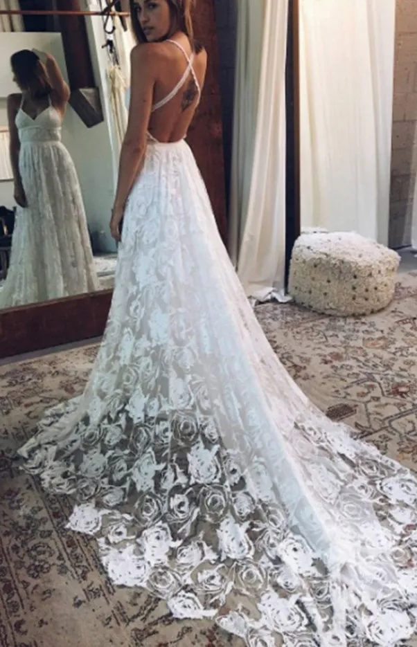A Line Stunning Spaghetti Straps Lace Beach Wedding Dress Bridal Gown YRL112