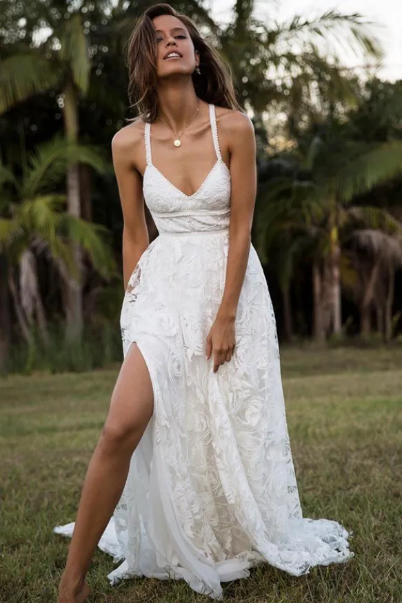 A Line Stunning Spaghetti Straps Lace Beach Wedding Dress Bridal Gown YRL112