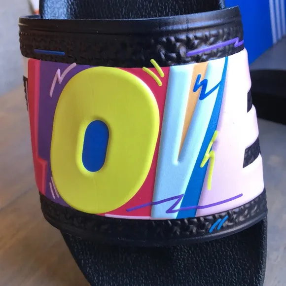 Adidas Adilette Pride “LOVE UNITES” black rainbow colors slides sandals mens 13