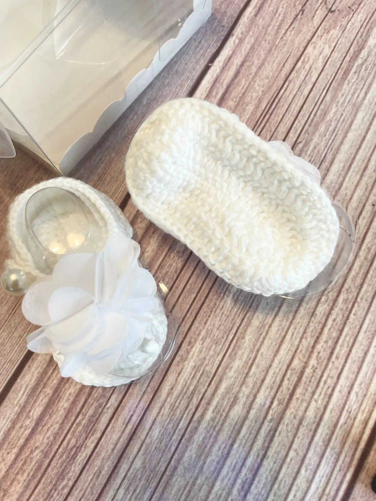 Baby Deer White Crochet Flower Thong Newborn Girls Sandals Crib Shoes Newborn to 3 Months
