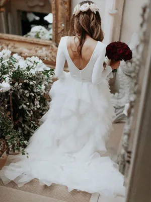 Ball Gown Simple Wedding Dress Sexy Open Back Long Sleeve Modest Wedding Dress Bridal Gown CA050