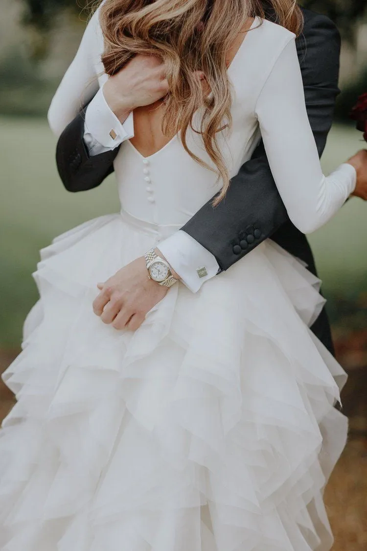 Ball Gown Simple Wedding Dress Sexy Open Back Long Sleeve Modest Wedding Dress Bridal Gown CA050