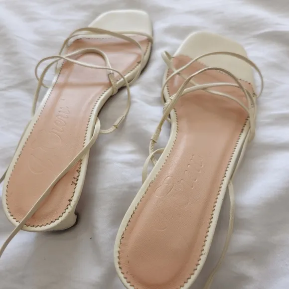 BEAUTIFUL! J CREW Sardinia White Size 8 Strapped Heels Sandals Used