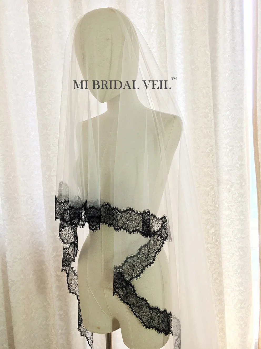 Black Vintage Inspired Rose Lace Wedding Veil, Cathedral Wedding Veil, Mi Bridal