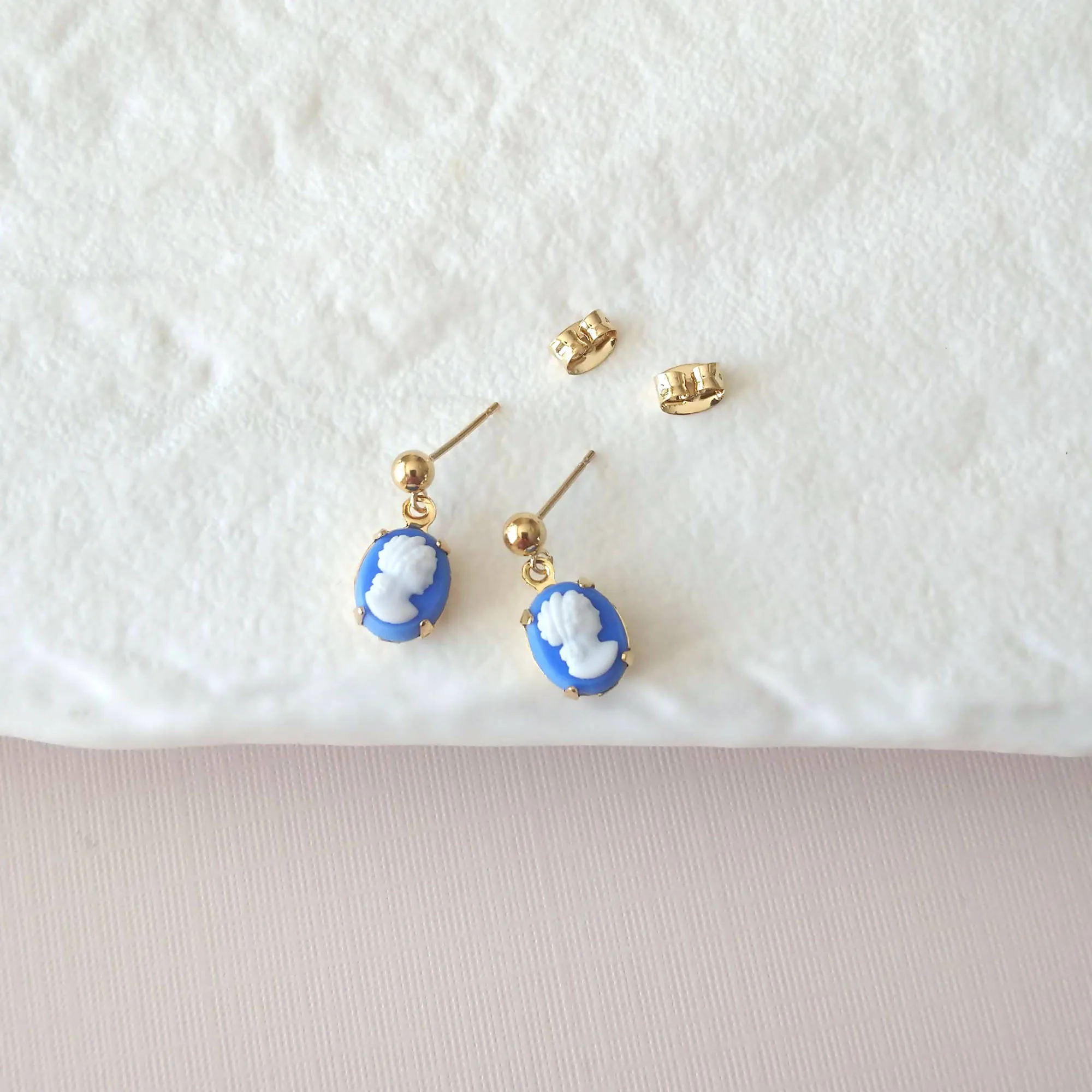 Boucles sur tige camées en bleu (sd1543)