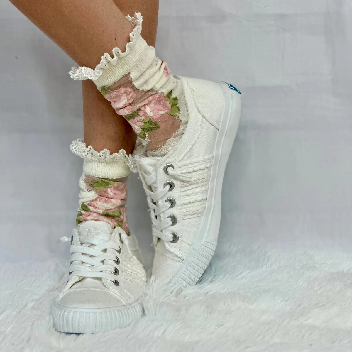 CABBAGE ROSE  floral lace ankle socks