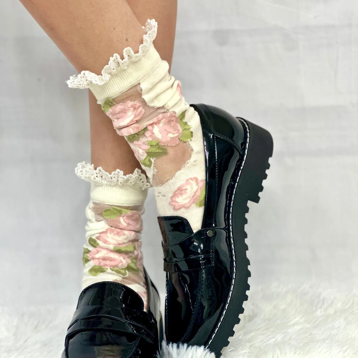 CABBAGE ROSE  floral lace ankle socks
