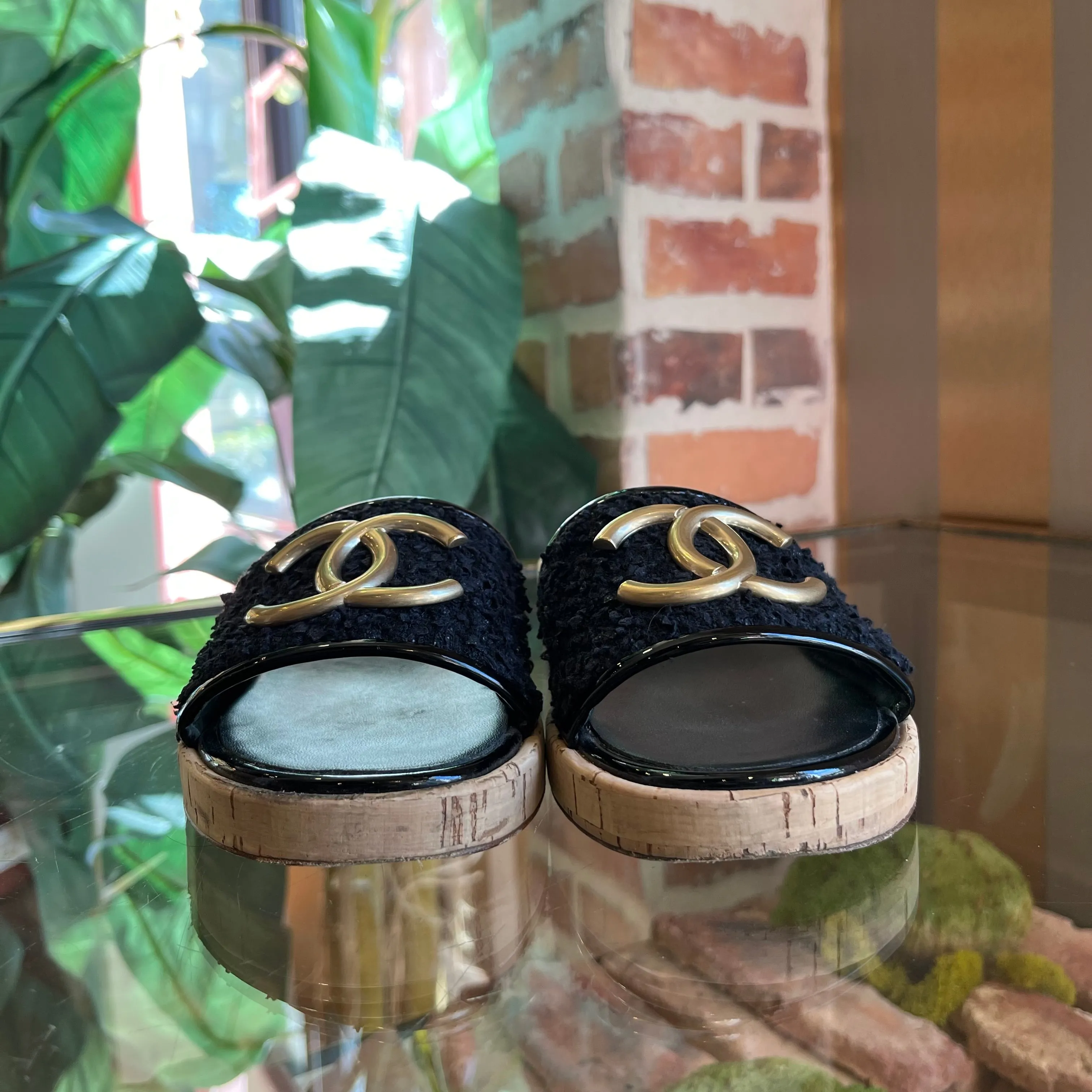 CHANEL Black Tweed Cork CC Mule Sandals SZ37(7US)