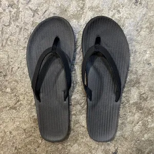 INDOSOLE   WOMAN'S ESSNTLS FLIP FLOP   BLACK