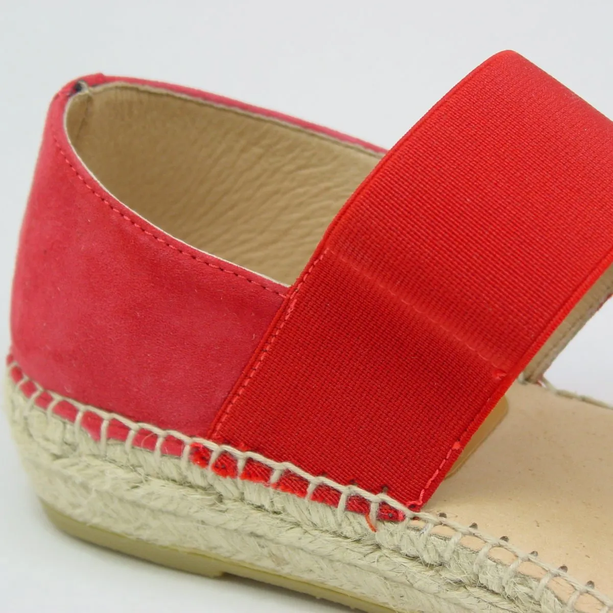 KA 8022 Rojo