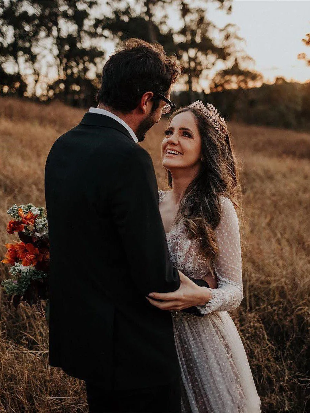 Long Sleeve Wedding Dresses V-neck Long Train Polka Dot Lace Open Back Boho Bridal Gown OHD216