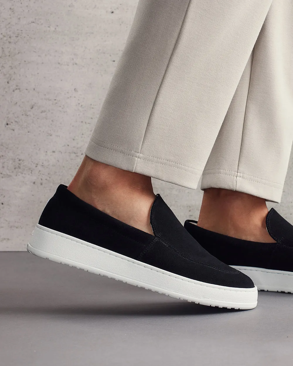 LS 01 Suede Jet Black