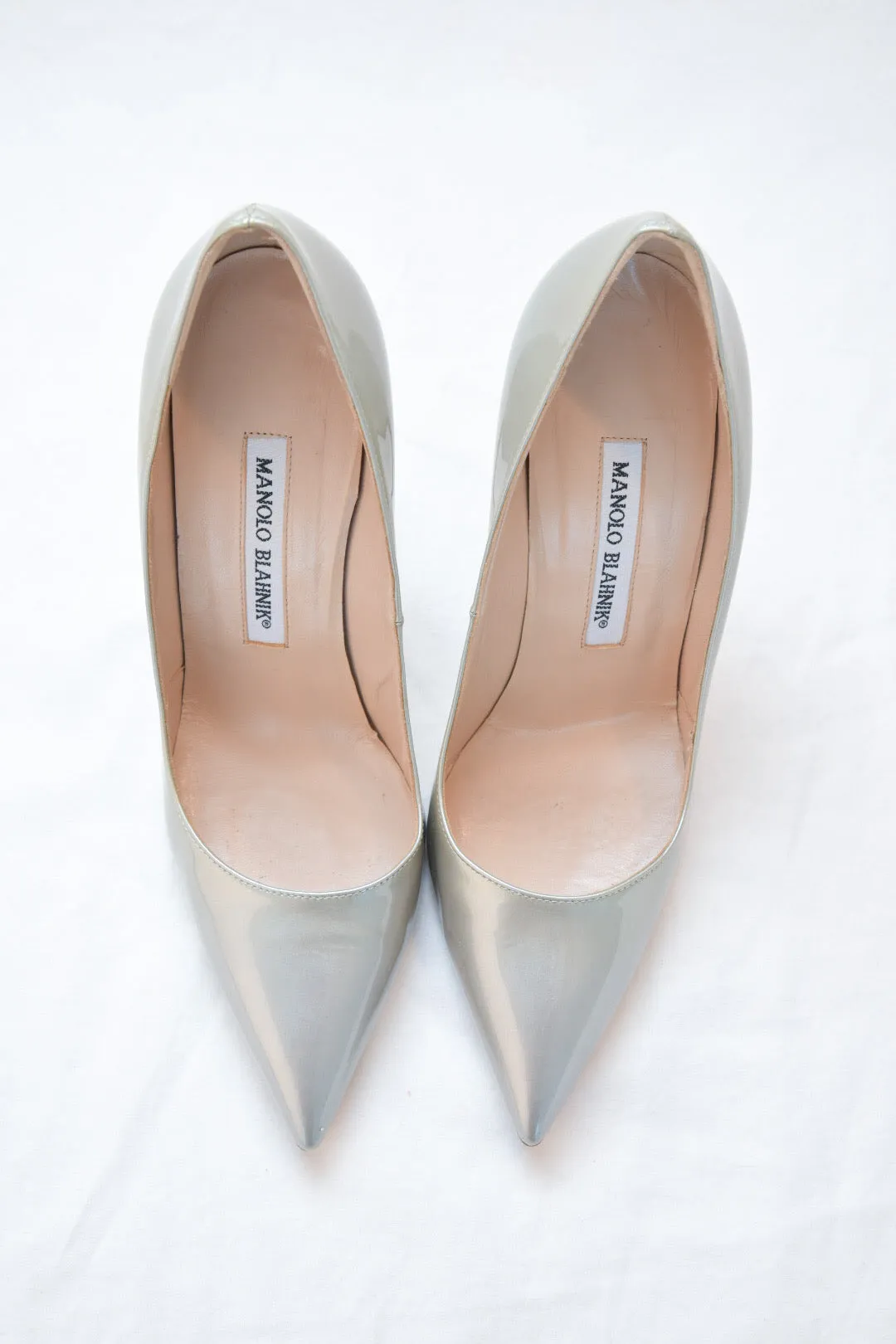 Manolo Blahnik Metallic Silver Pump in 'Fodera Rose'