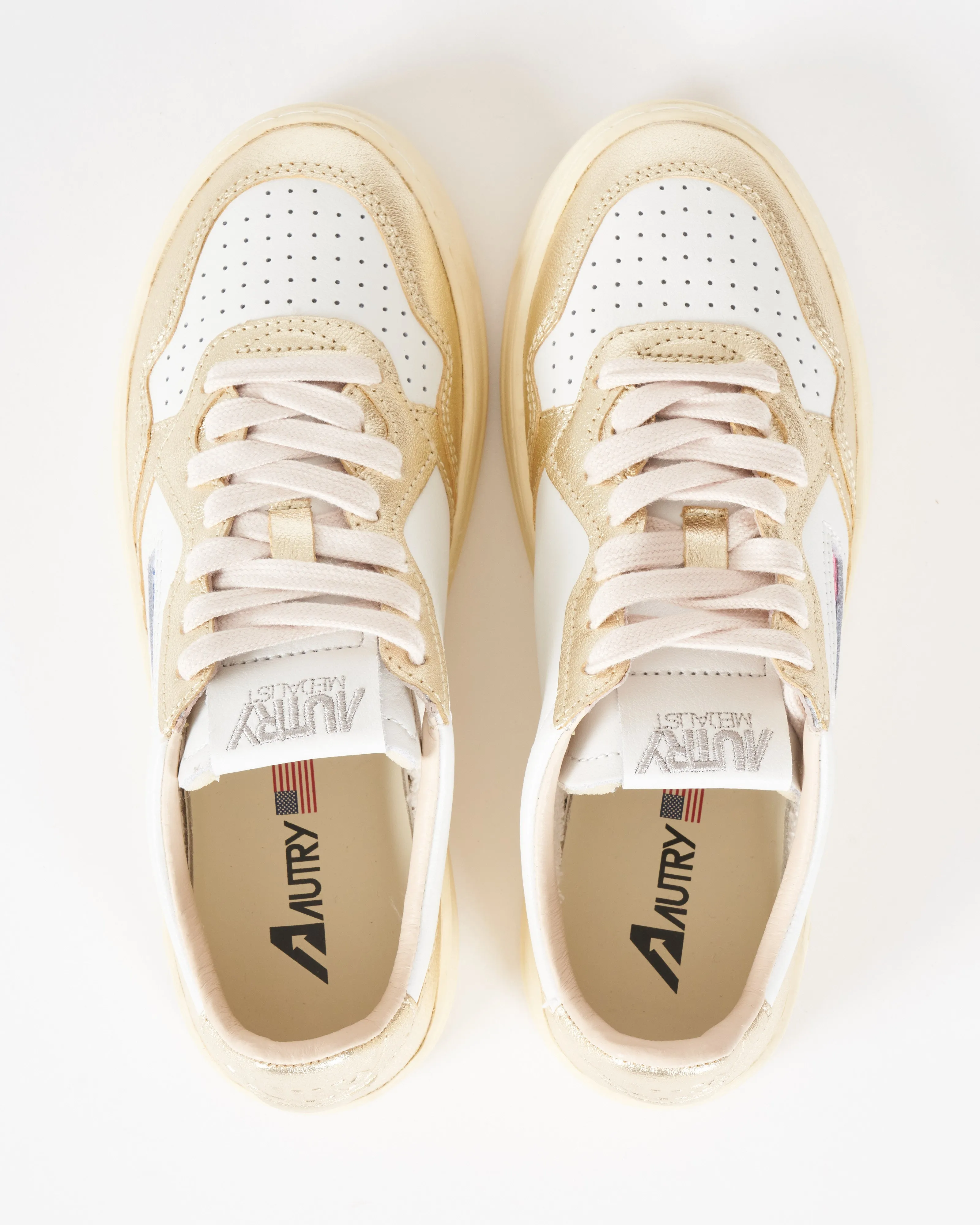 medalist low wb16 sneaker - white/platinum