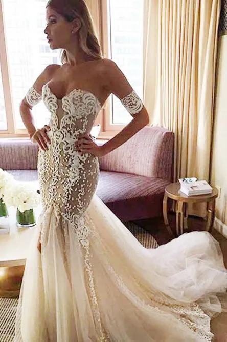 Mermaid Sweetheart Backless Court Train Wedding Dress with White Lace OHD009