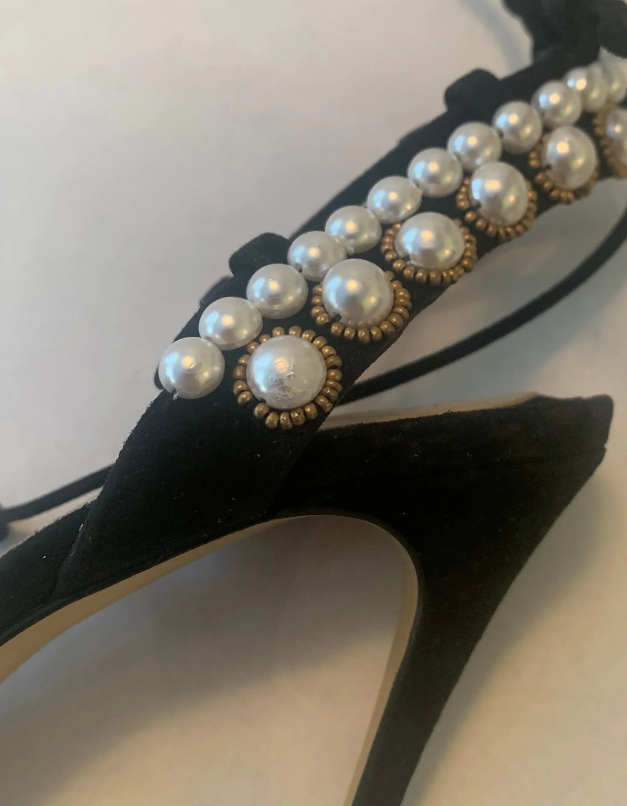 Monique Lhuillier Black Suede Faux Pearl Reese Sandals sz 38.5
