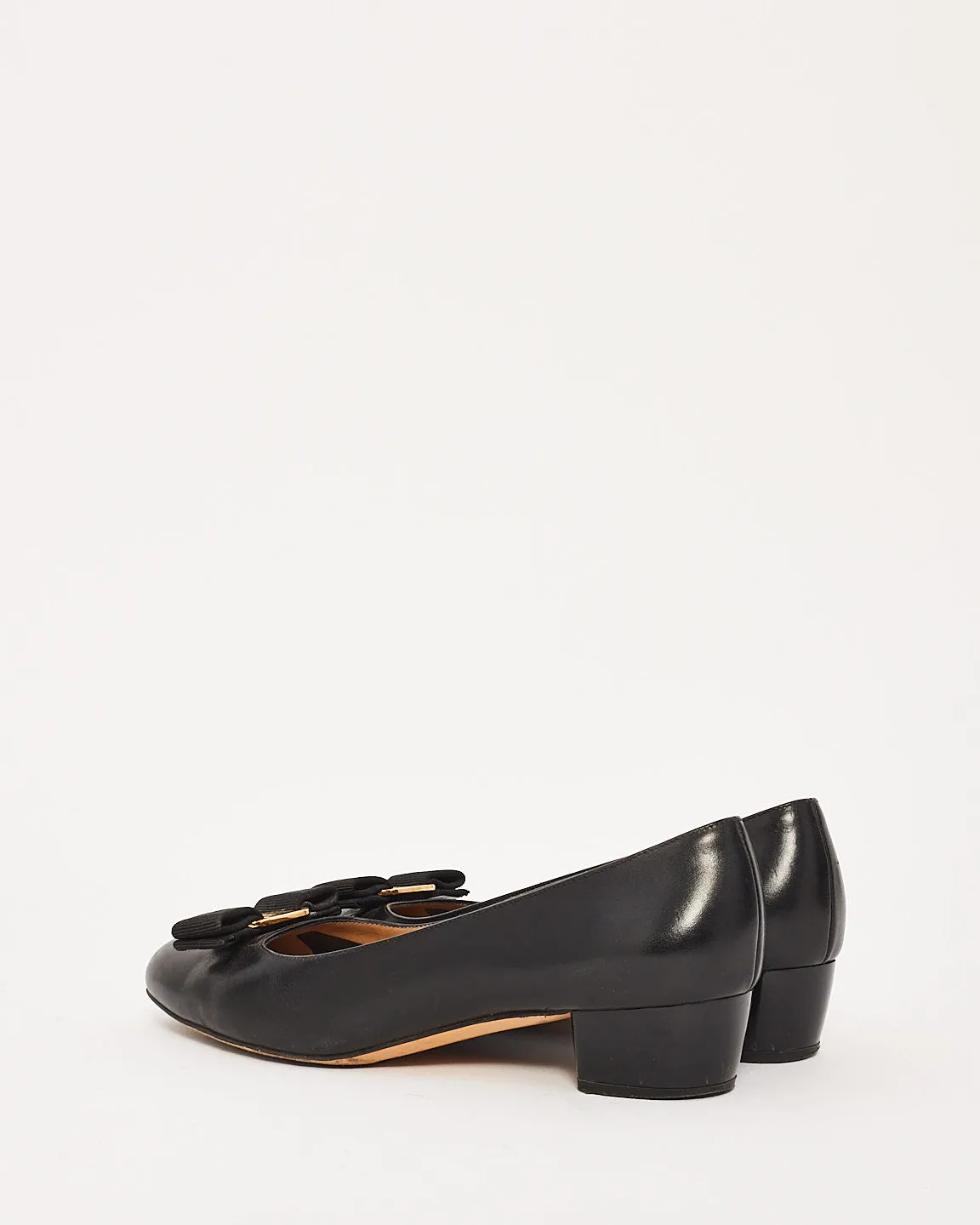 Salvatore Ferragamo Black Smooth Leather Vintage Vara Bow Pump Heels - 37.5