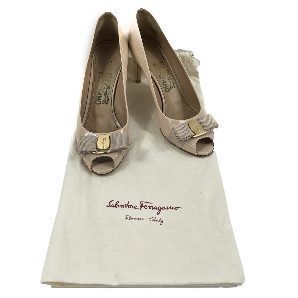 Salvatore Ferragamo - Pale Pink Patent Leather Vera Bow Peep Toe Pump - 7.5