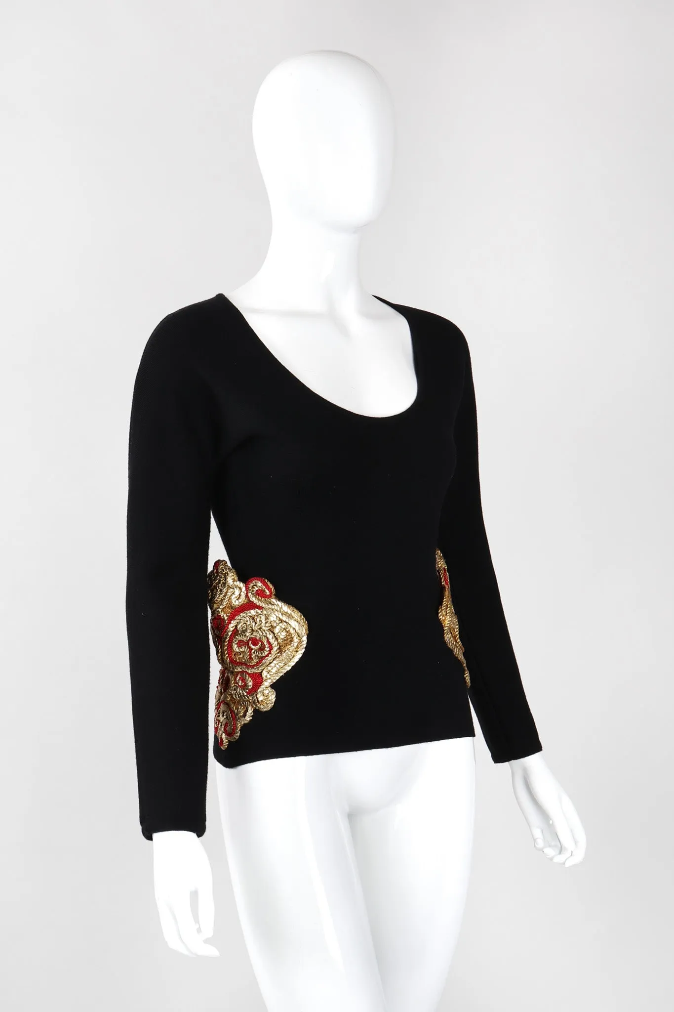 Scoopneck Hip Bustle Top