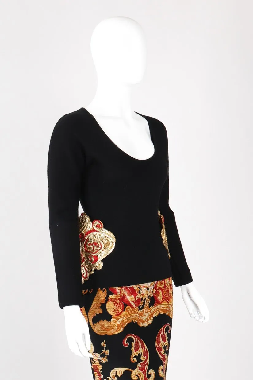 Scoopneck Hip Bustle Top