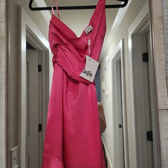 SELFIE LESLIE DON'T WAIT UP ONE SHOULDER WAIST TIE DRESS HOT PINK