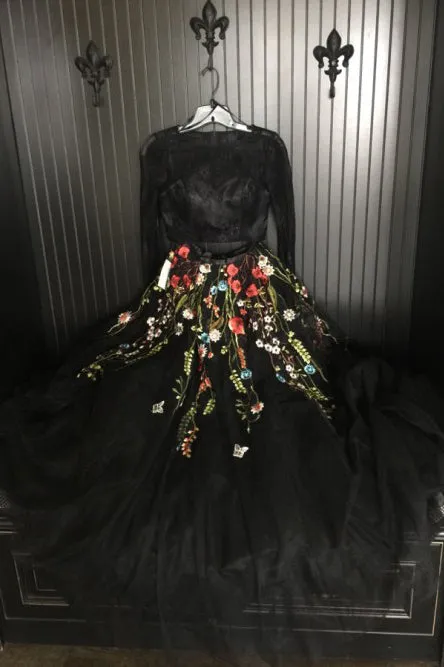 Two Piece Crew Long Sleeves Black Prom Dress with Lace Appliques OHC554