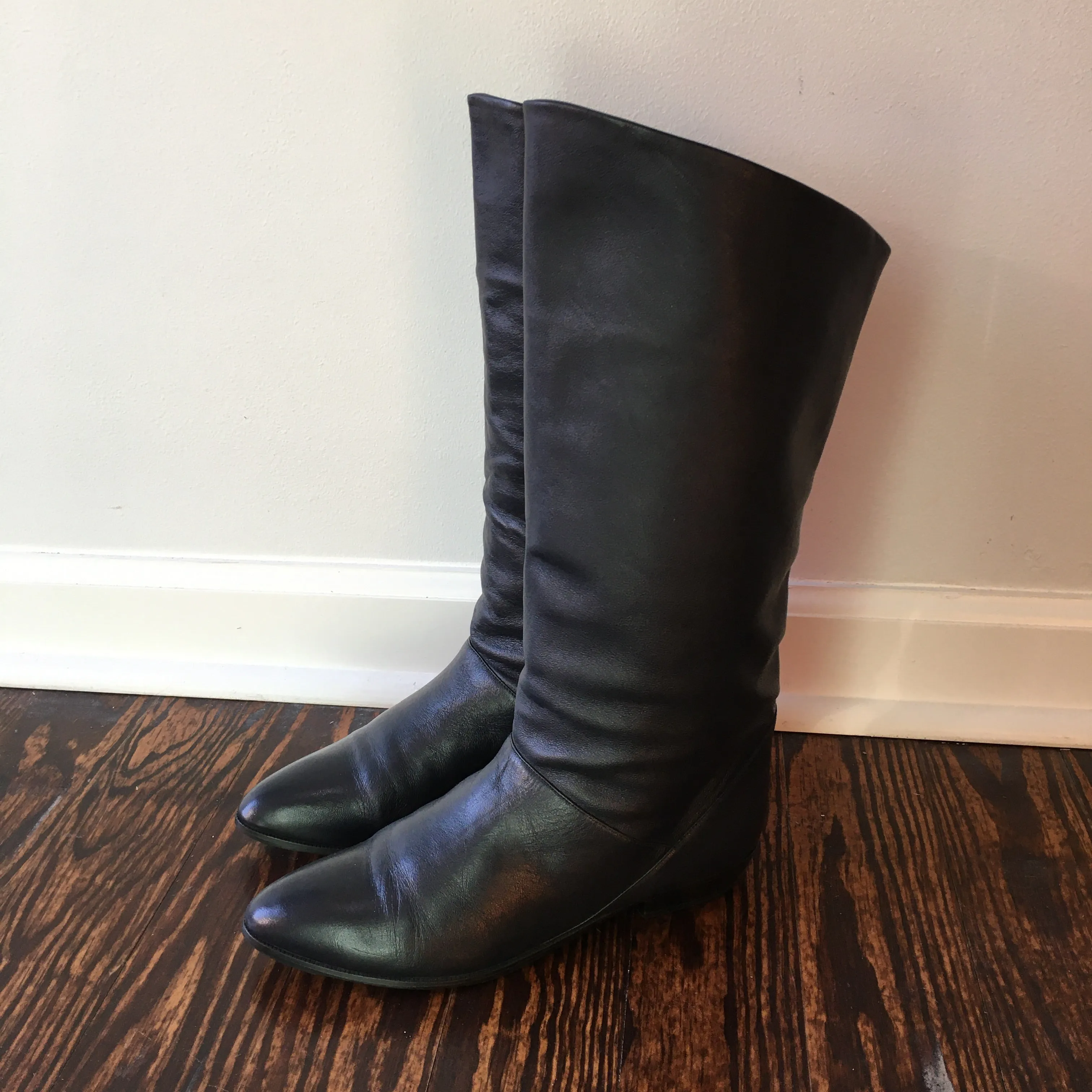 Vintage West 31st 80s leather fold over slouchy pirate boots with low heel // size 8.5