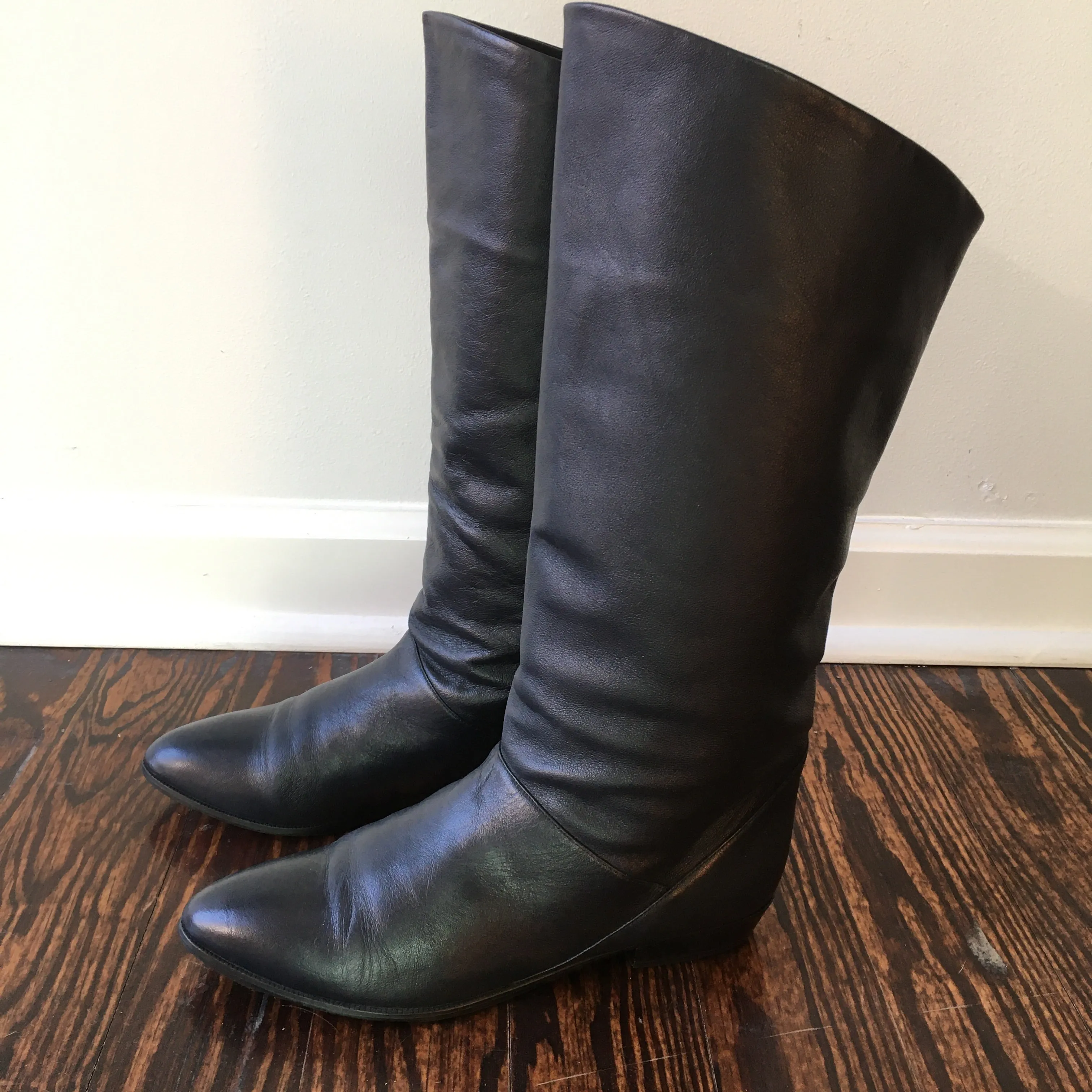 Vintage West 31st 80s leather fold over slouchy pirate boots with low heel // size 8.5