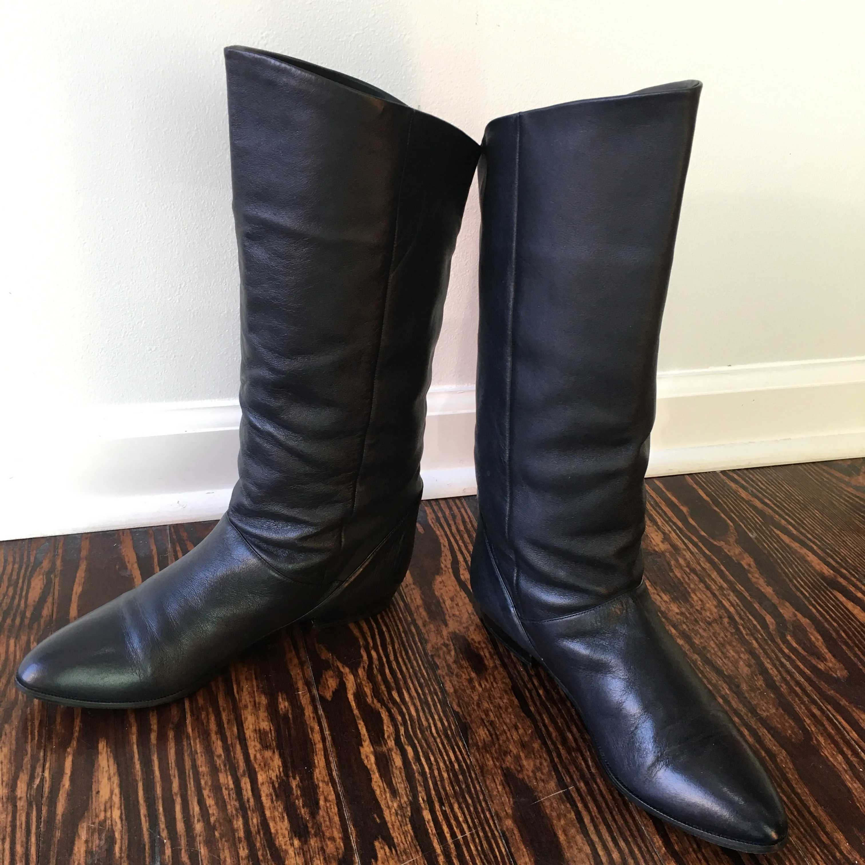 Vintage West 31st 80s leather fold over slouchy pirate boots with low heel // size 8.5