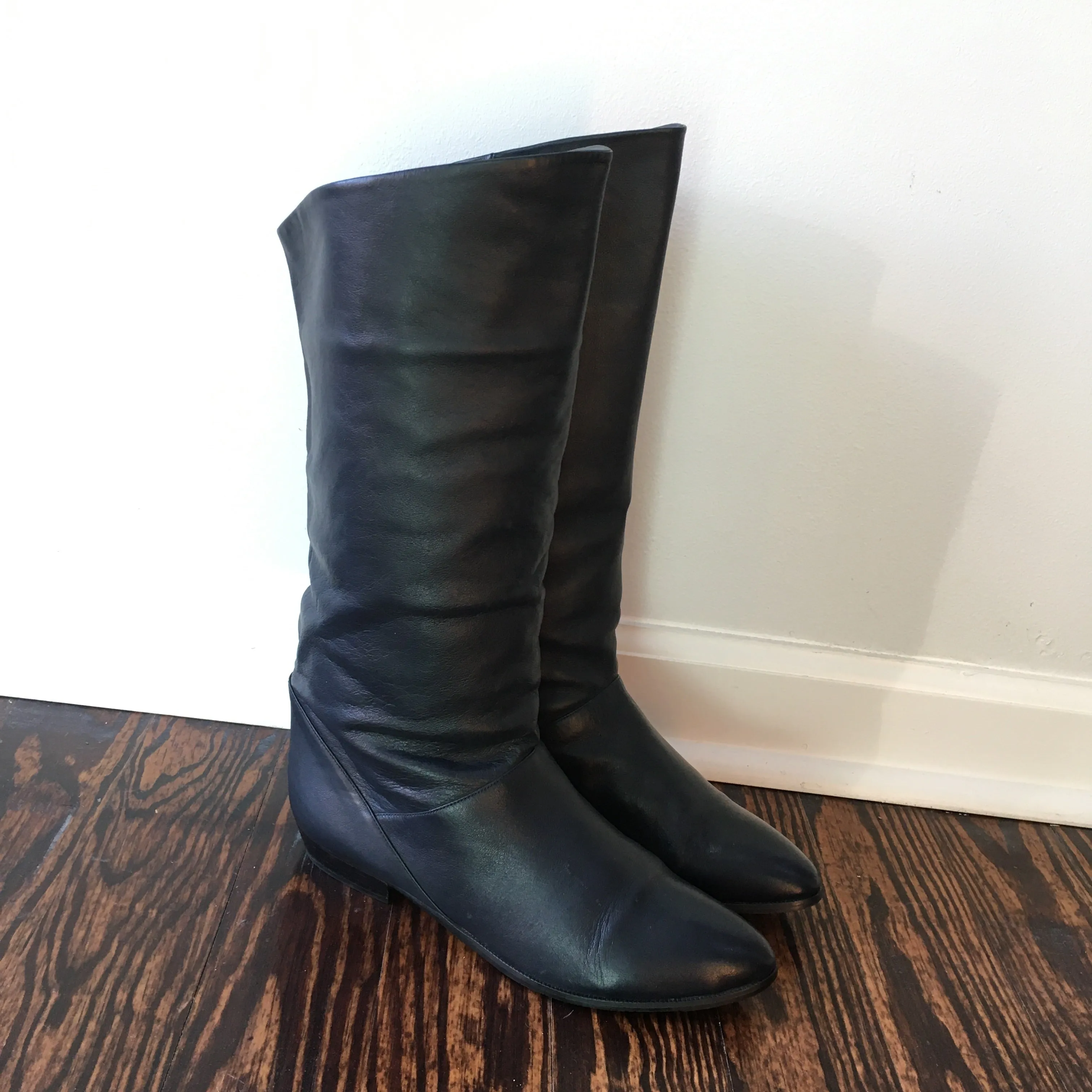 Vintage West 31st 80s leather fold over slouchy pirate boots with low heel // size 8.5