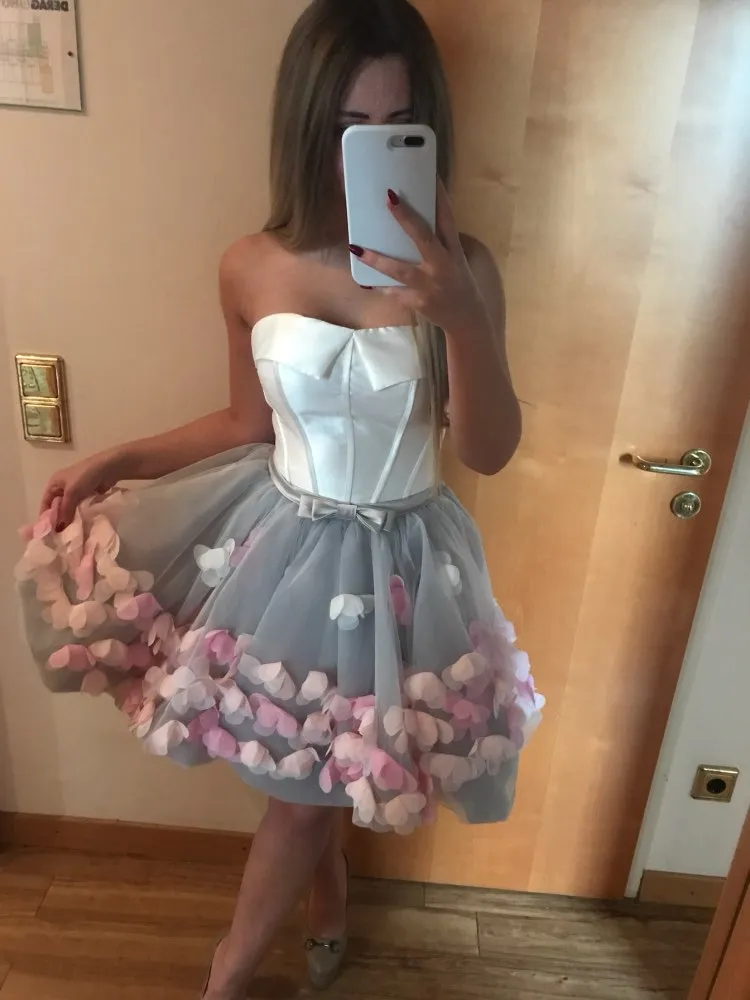 White and Silver Strapless Flower Cute Homecoming Dress 2019 Short Prom Party Gown HSC3311