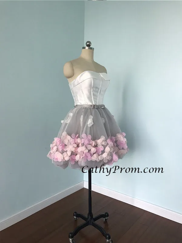 White and Silver Strapless Flower Cute Homecoming Dress 2019 Short Prom Party Gown HSC3311