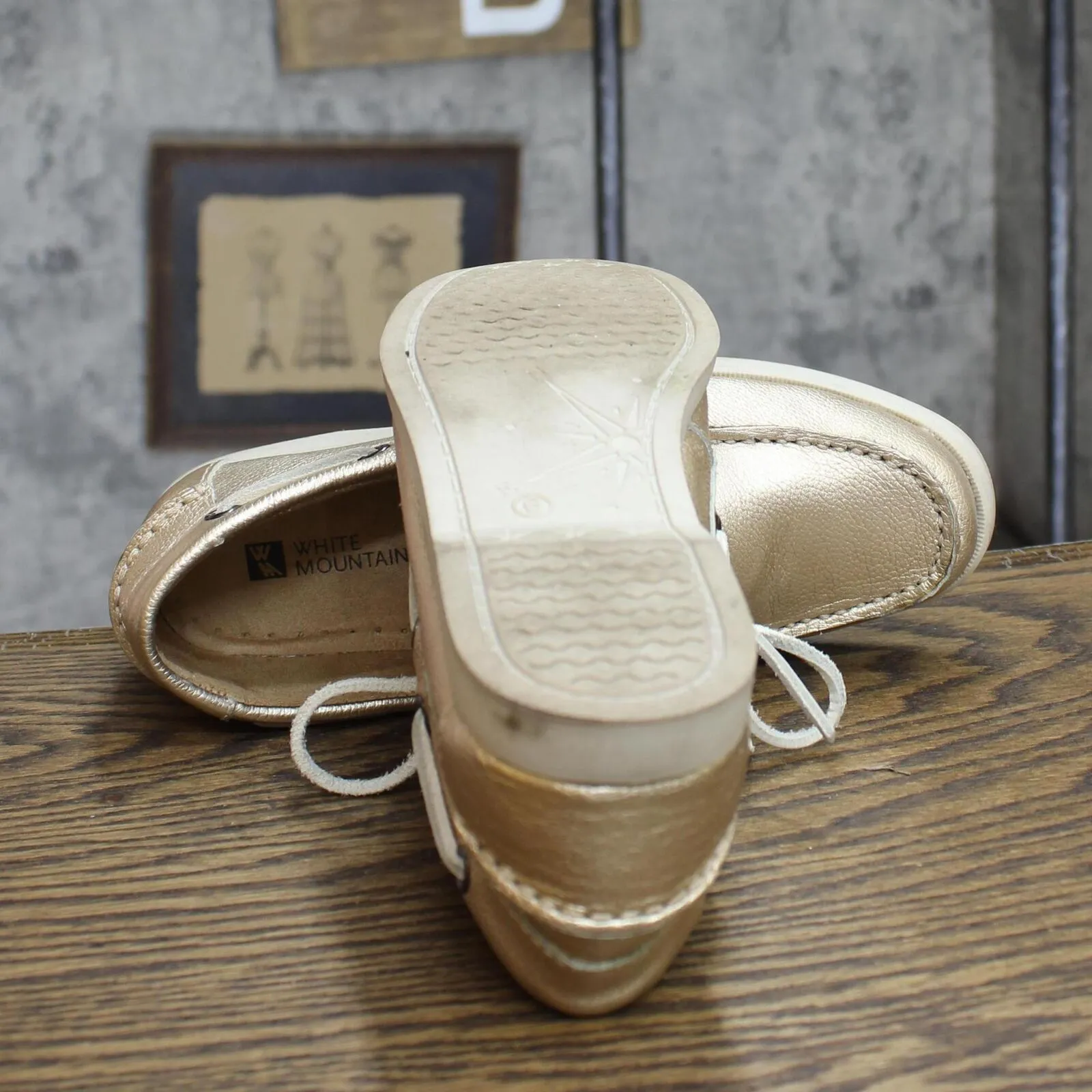 White Mountain Womens Vintage Shiny Boat Shoes 1673ee7dfa2beb Gold Yellow 6M