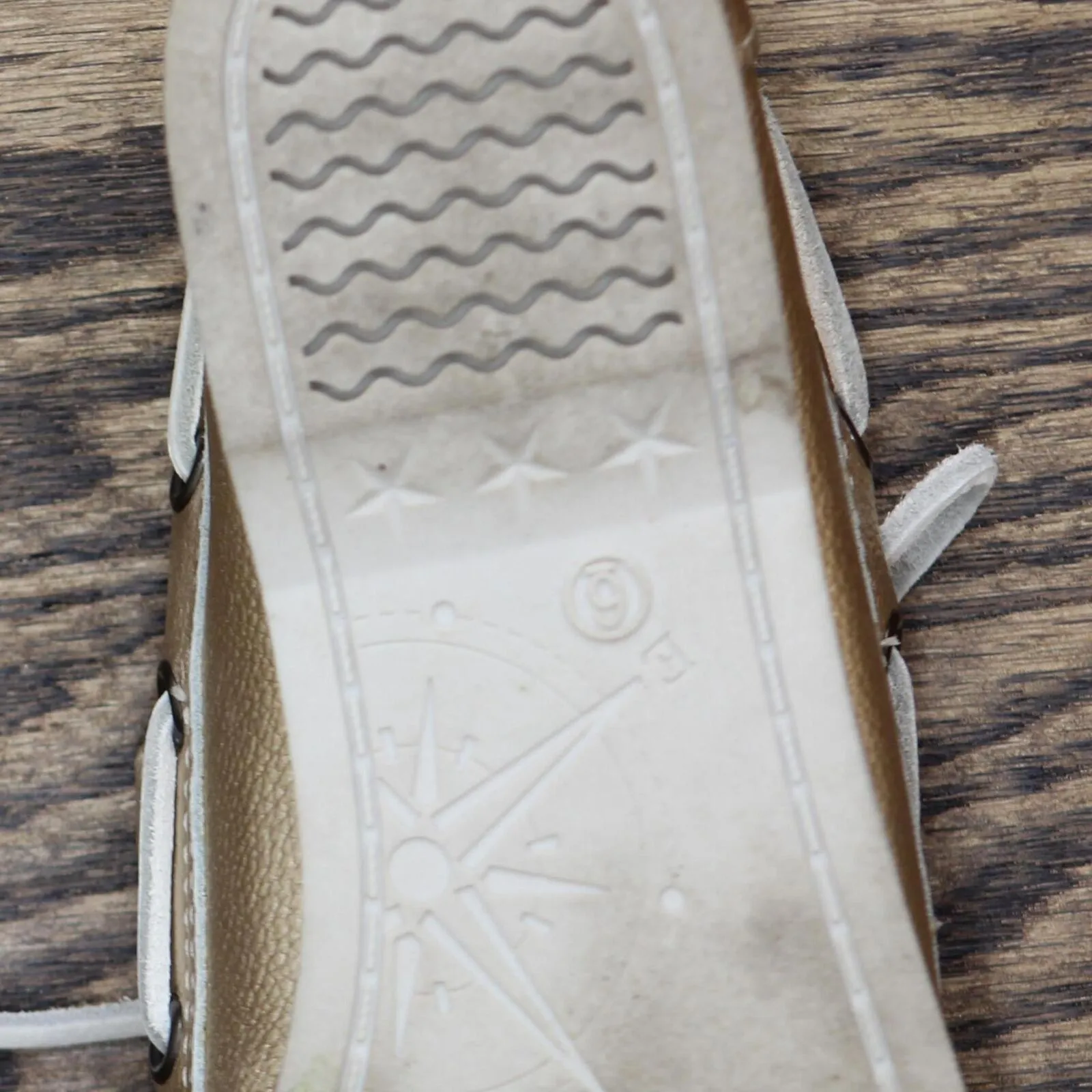 White Mountain Womens Vintage Shiny Boat Shoes 1673ee7dfa2beb Gold Yellow 6M