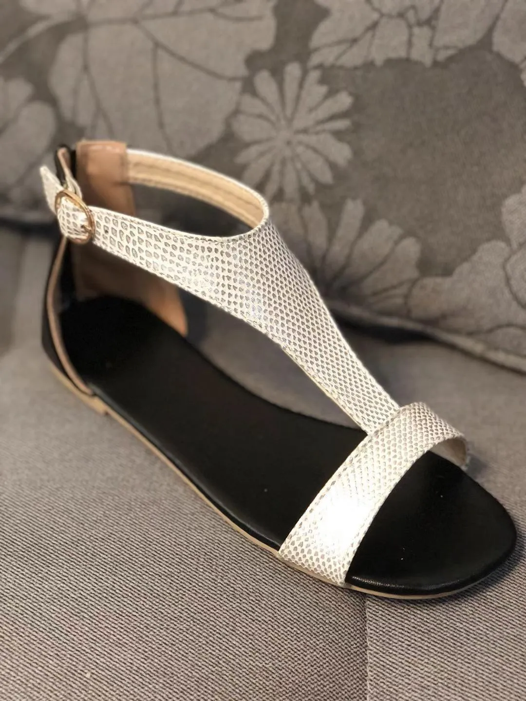 Women Soft Leather Gladiator Sandals Women Casual  Shoes